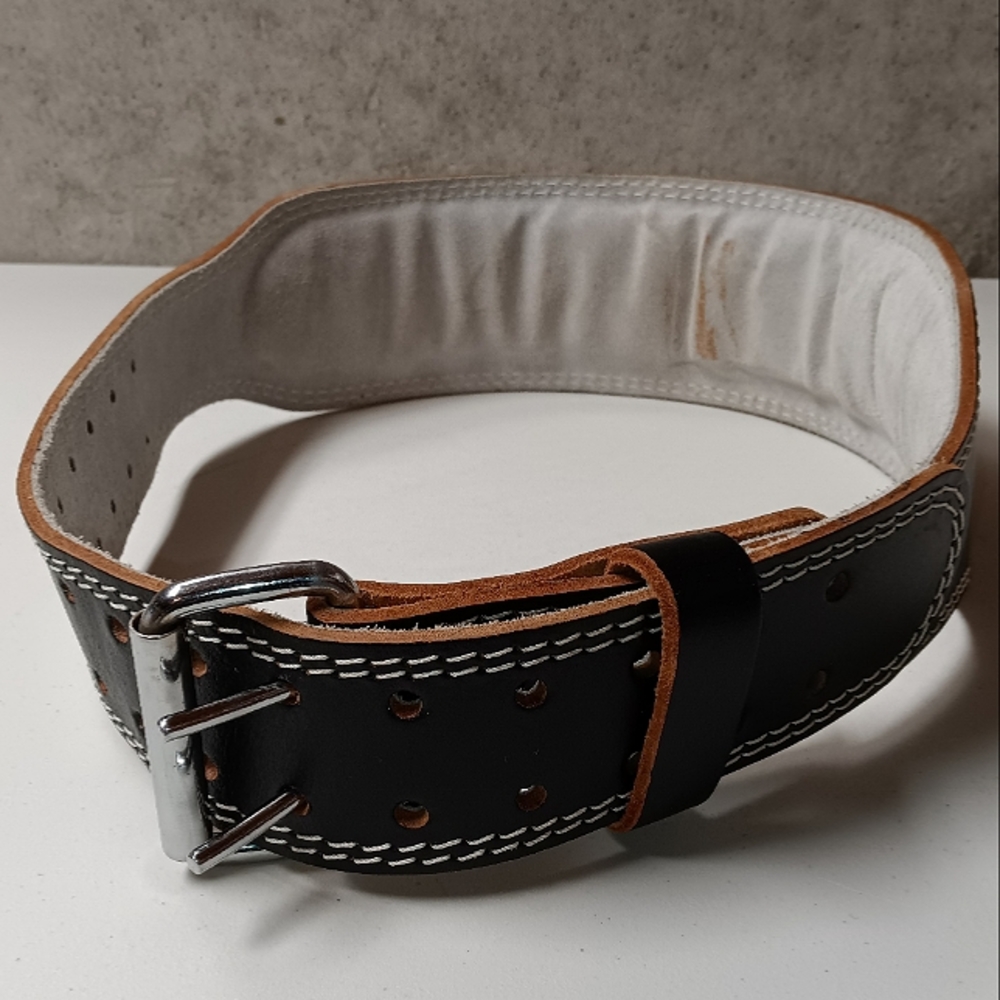 Weightlifting belt